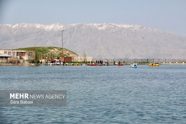 معجزه بهار در بستر پرآب سراب اساطیری نیلوفر کرمانشاه