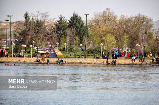 معجزه بهار در بستر پرآب سراب اساطیری نیلوفر کرمانشاه