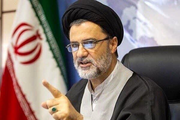نبویان: وحدت ملی رمز عبور ایران از چالش‌های منطقه‌ای
