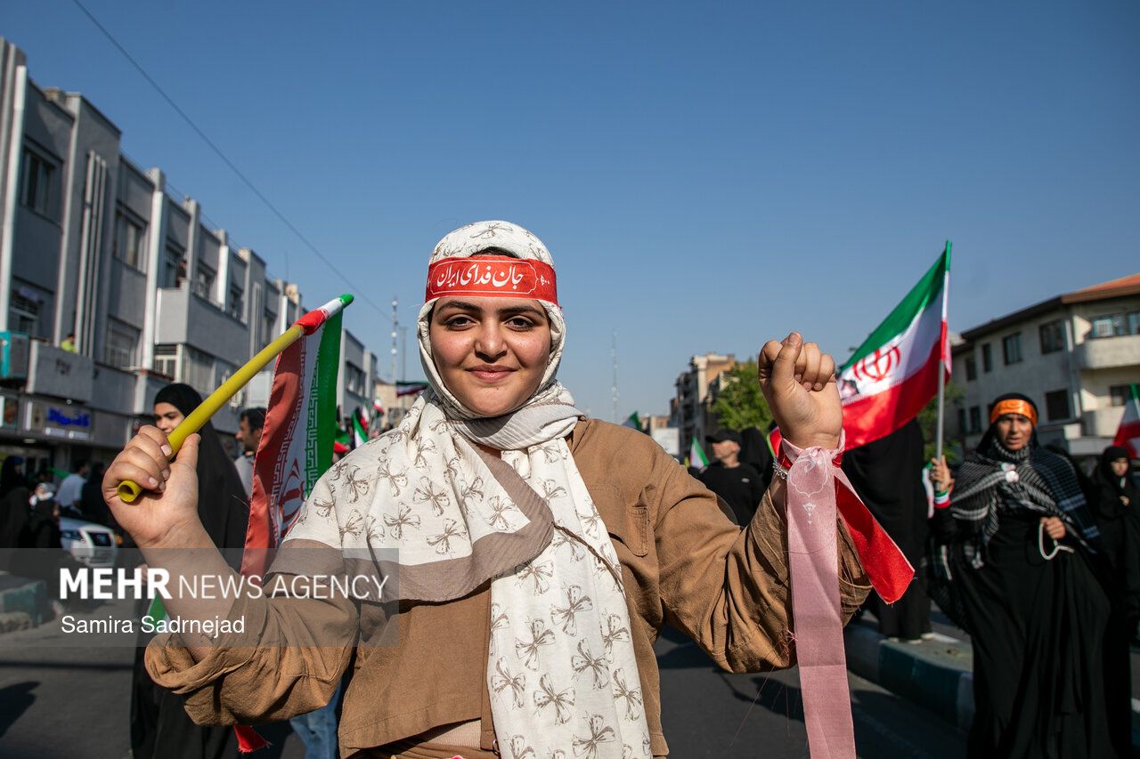 اجتماع "البنات الفدائيات لايران"