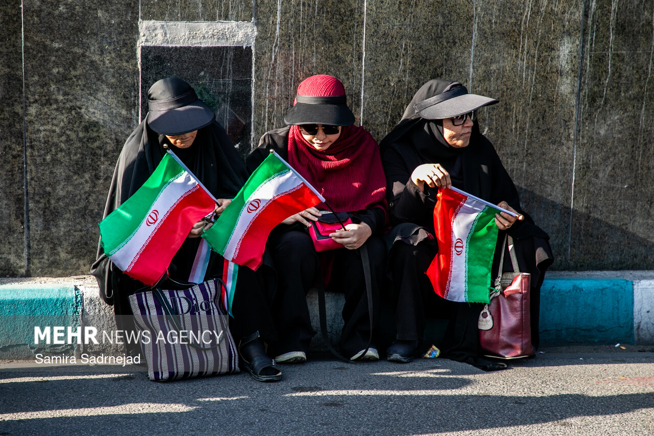 اجتماع "البنات الفدائيات لايران"