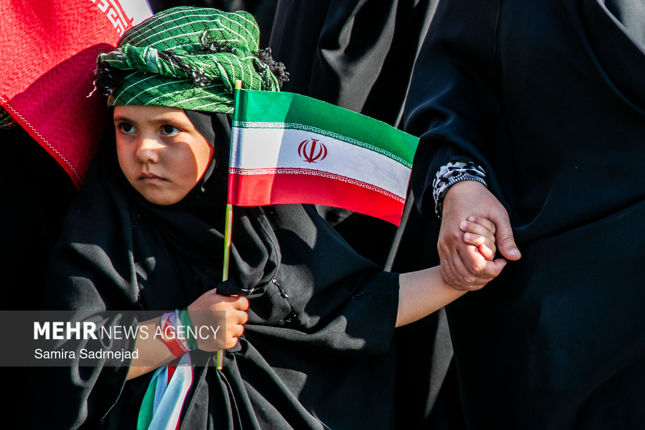 اجتماع "البنات الفدائيات لايران"