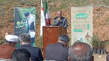 کاشت ۲۵۰۰ نهال در مدارس کردستان؛ آموزش محیط‌زیست از مدرسه آغاز می‌شود