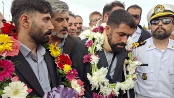 استقبال از ۲ جانباز ناوشکن دنا در نهاوند