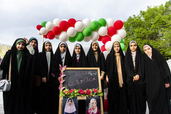 کرامت دختران تهران در سایه خورشید قم؛ ازمهارت‌آموزی تا دفاع از کشور