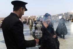 حال و هوای حرم رضوی در شب ولادت حضرت معصومه (س)