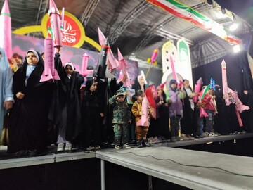 برگزاری پویش دخترانه «موشک‌های صورتی» در تجمع شبانه رشت