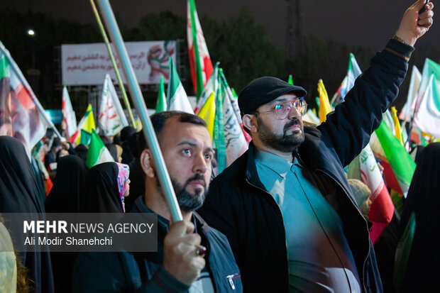 Mashhad hosts gathering to show solidarity btw Iran, Pakistan
