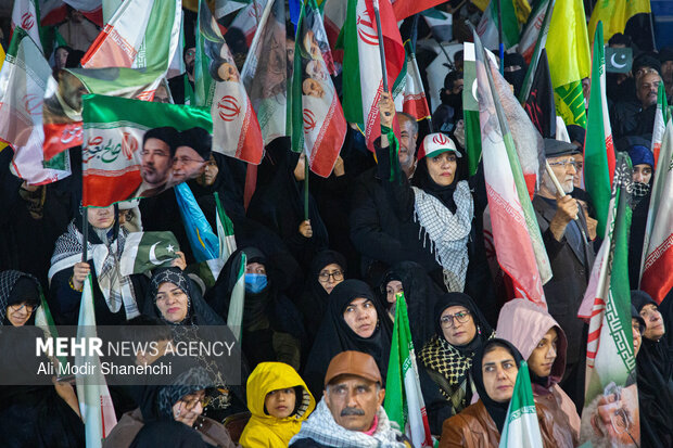 Mashhad hosts gathering to show solidarity btw Iran, Pakistan
