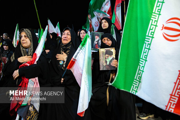 Mashhad hosts gathering to show solidarity btw Iran, Pakistan

