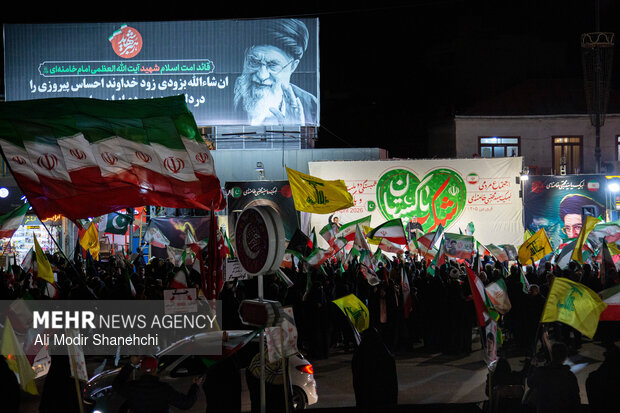 Mashhad hosts gathering to show solidarity btw Iran, Pakistan
