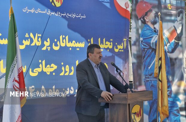 برای پیک تابستان به نصب ۴۵۰ پست برق نیاز داریم