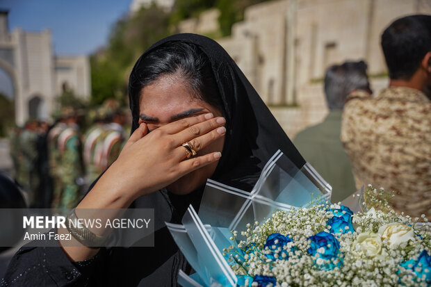 استقبال از ملوانان ناو شکن دنا در شیراز