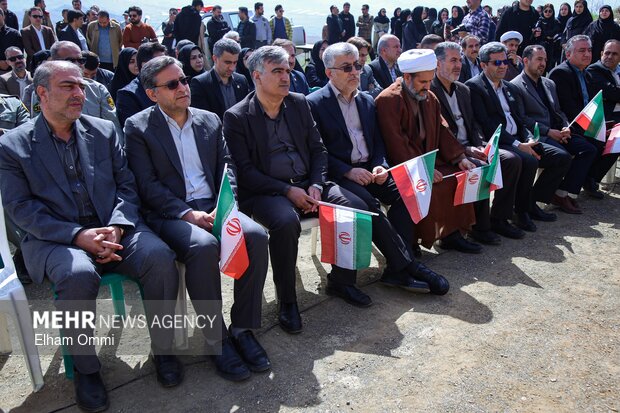 پویش «درختکاری سرو ایران» در سنندج