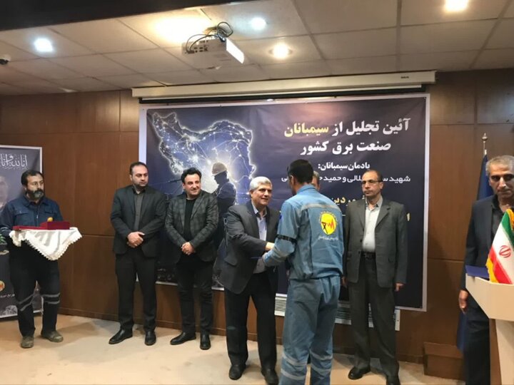 معاون استاندار کردستان: سیمبانان رزمندگان خط مقدم خدمت‌رسانی هستند