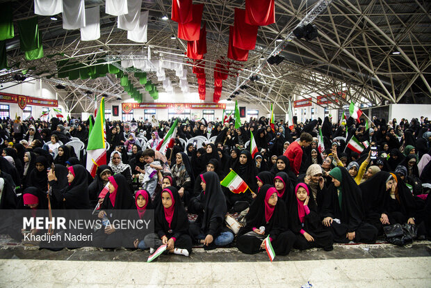 همایش مادران و دختران در اصفهان