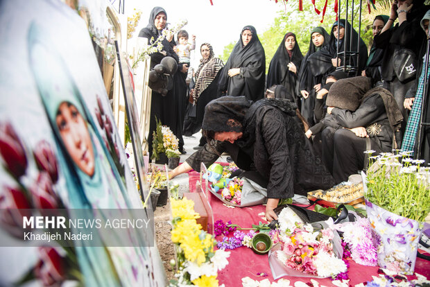 همایش مادران و دختران در اصفهان