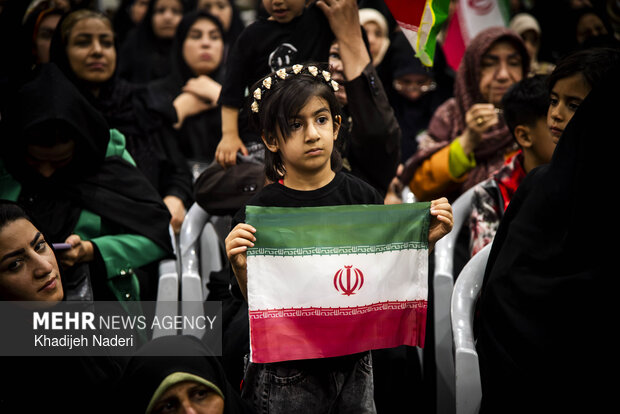 همایش مادران و دختران در اصفهان