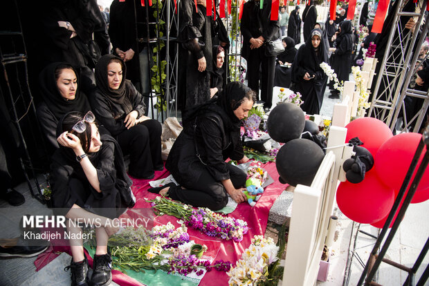 همایش مادران و دختران در اصفهان