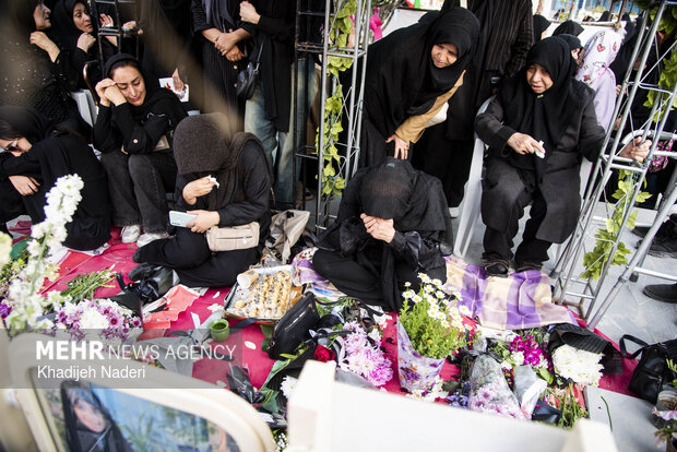 همایش مادران و دختران در اصفهان