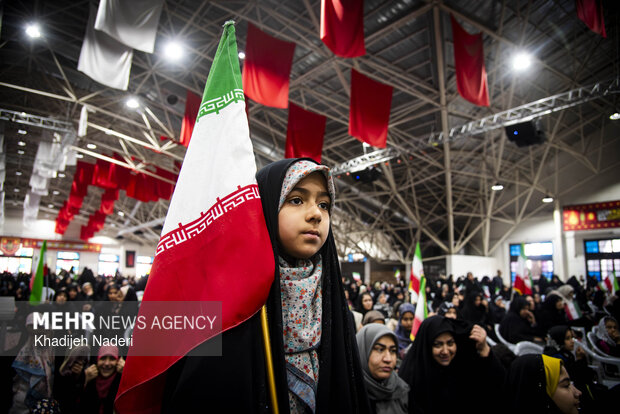 حضور مردم مؤمن و انقلابی گرمسار در اجتماعات شبانه