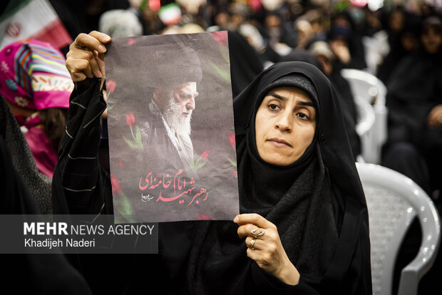 همایش مادران و دختران در اصفهان