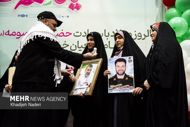 همایش مادران و دختران در اصفهان