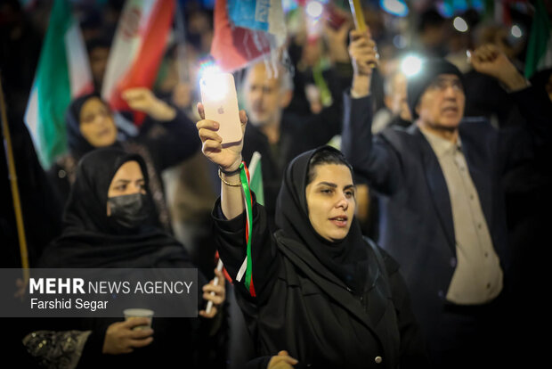 میدان‌داری مردم ساری به عشق ایران