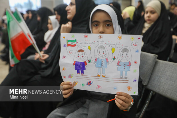 دختران آسمانی میثاق