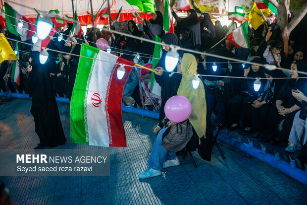 اجتماع حمایت از رزمندگان در مقابله با دشمن آمریکایی - صهیونی