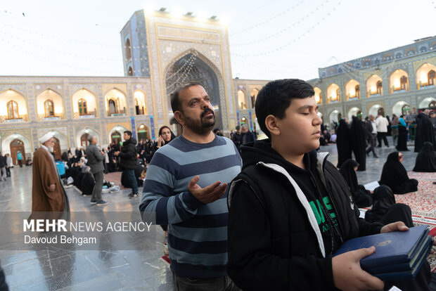 حال و هوای حرم رضوی در شب ولادت حضرت معصومه (س)