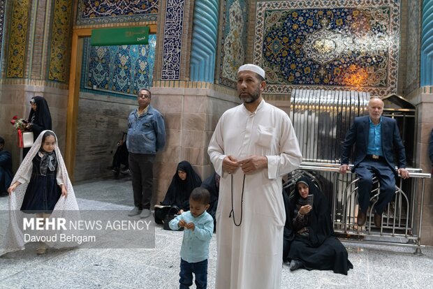 حال و هوای حرم رضوی در شب ولادت حضرت معصومه (س)