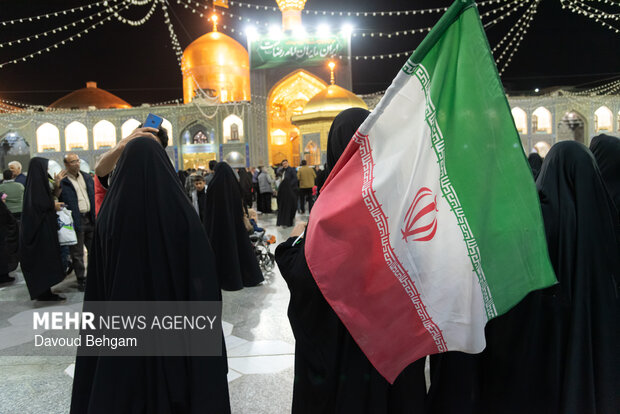 حال و هوای حرم رضوی در شب ولادت حضرت معصومه (س)