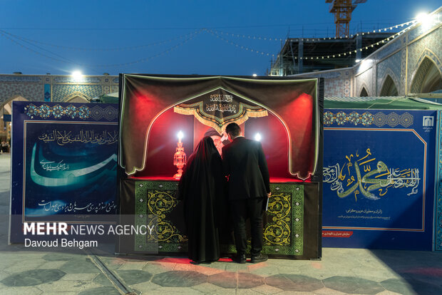 حال و هوای حرم رضوی در شب ولادت حضرت معصومه (س)