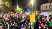 میدان‌داری دختران ارومیه در تجمع ۴۹ مقاومت ملی؛ عشق به وطن تجلی یافت