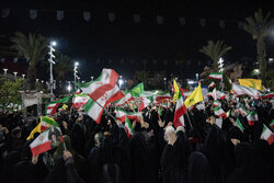 میدان داری رشتوندان در شب‌های حماسه زیر بارش باران