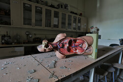 آثار تجاوزات آمریکایی - صهیونی در مدرسه مکتب الحسین میثاق تبریز