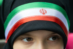 رجز خوانی نوجوان گرمساری در اجتماع شب‌های اقتدار