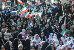 حضور دختران گالیکشی در تجمع شبانه