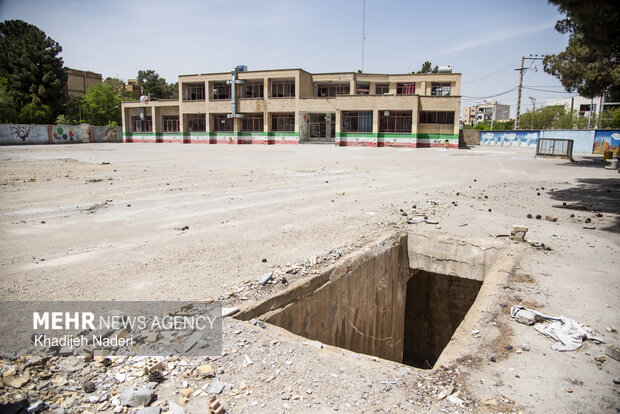 آثار تجاوزات آمریکایی-صهیونی در دبستان شهید قدوسی اصفهان