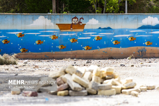 آثار تجاوزات آمریکایی-صهیونی در دبستان شهید قدوسی اصفهان