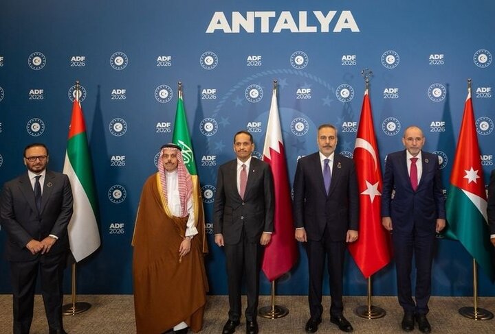 انتشار یک عکس بحثبرانگیز از وزیر خارجه عربستان در ترکیه+ تصویر