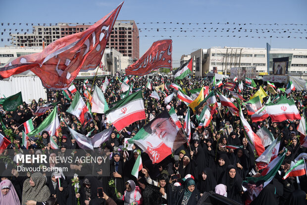 اجتماع دختران خورشید در مشهد