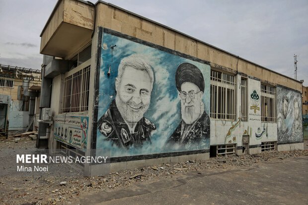 آثار تجاوزات آمریکایی - صهیونی در مدرسه مکتب الحسین میثاق تبریز