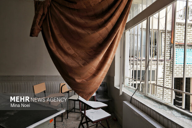 آثار تجاوزات آمریکایی - صهیونی در مدرسه مکتب الحسین میثاق تبریز