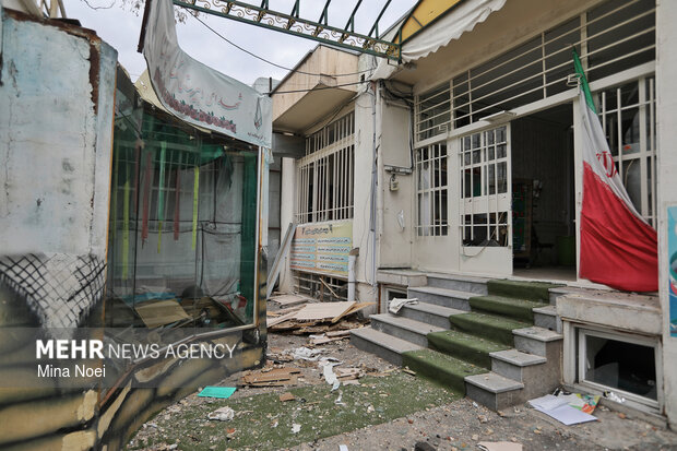 آثار تجاوزات آمریکایی - صهیونی در مدرسه مکتب الحسین میثاق تبریز