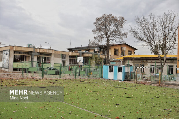 آثار تجاوزات آمریکایی - صهیونی در مدرسه مکتب الحسین میثاق تبریز