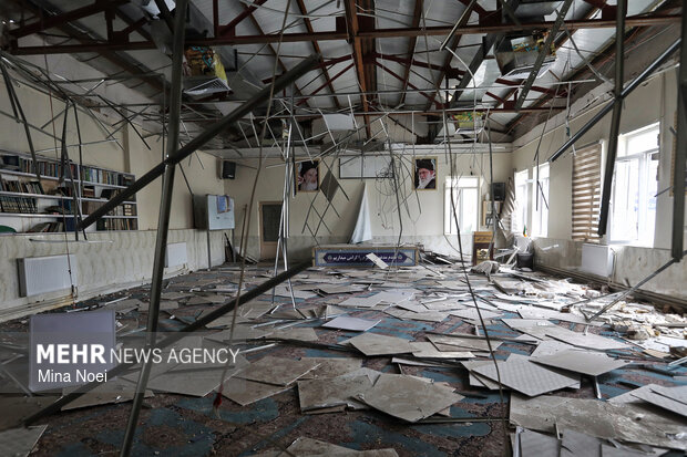 آثار تجاوزات آمریکایی - صهیونی در مدرسه مکتب الحسین میثاق تبریز