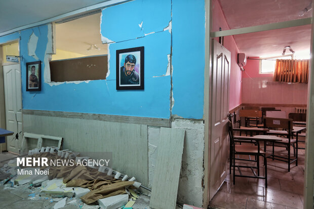 آثار تجاوزات آمریکایی - صهیونی در مدرسه مکتب الحسین میثاق تبریز