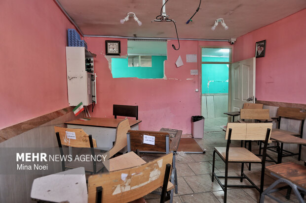 آثار تجاوزات آمریکایی - صهیونی در مدرسه مکتب الحسین میثاق تبریز